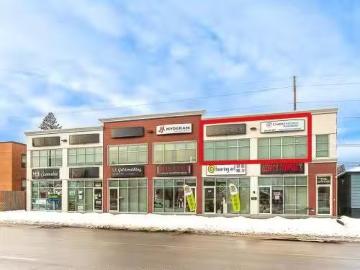 Tuxedo Park, Calgary, Alberta - Parking