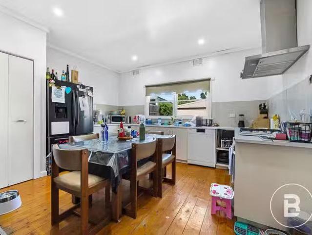 Rental! 201 Bell Street, Redan, VIC 3350