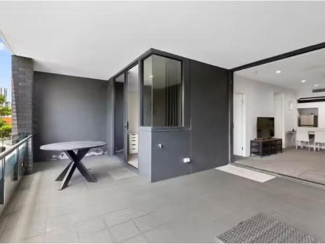 Unique 203/8 Donkin Street, WEST END Apartment for rent Liste.