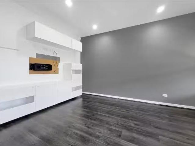 Cheap 207 Henry Lawson Drive, Georges Hall House for rent Lis.