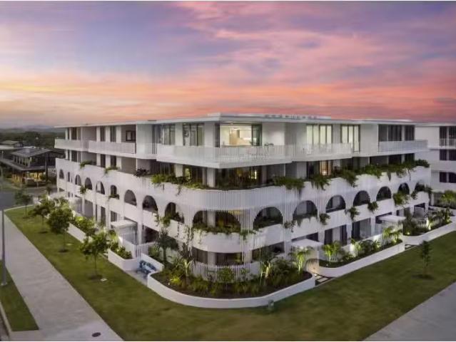 Nice 204/1 Black Wattle Cct, Casuarina Apartment for rent Lis.