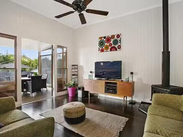 New 209 Verney Road East, Graceville, QLD 4075