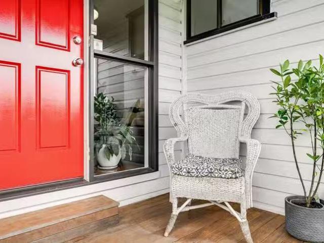 Cozy 20 Norah Street, Centenary Heights, QLD 4350