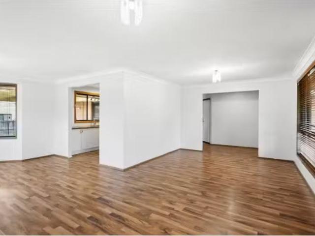 Cheap 20 Orchid Way, Wadalba House for rent Listed by Charlot.