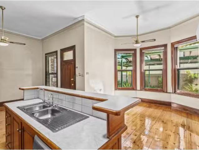 For Rent! 20 Albert Street, GOODWOOD House for rent Listed by.