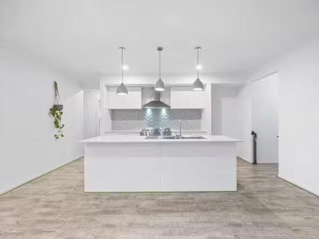 Charming 20 Armagh Street, Alfredton, VIC 3350