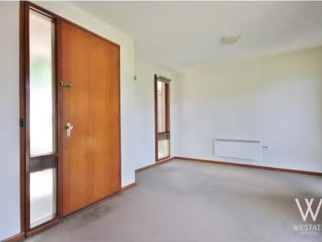 Deal! 20 Ennis Way, Bathurst House for rent Listed by Leasing.