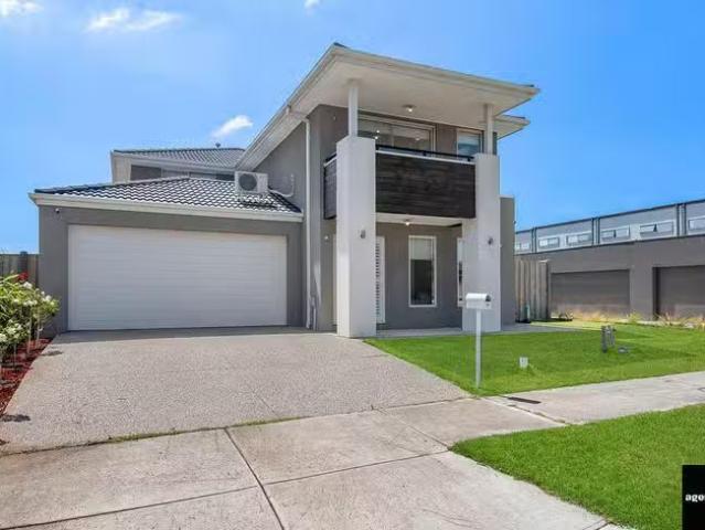 Cozy 20 Harlem Circuit, Point Cook, VIC 3030