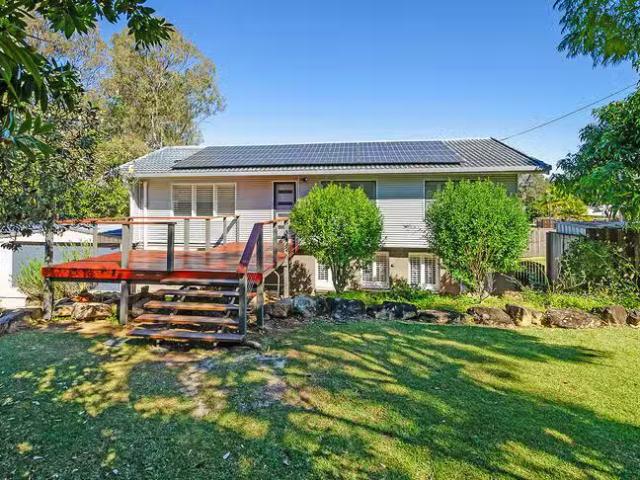 For Rent! 20 Parkway Road, Daisy Hill, QLD 4127