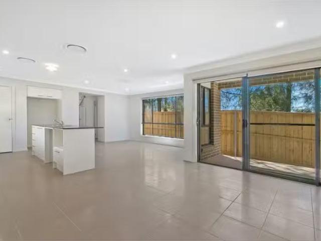 For Rent! 20 Steeple Place, Marsden Park House for rent Liste.