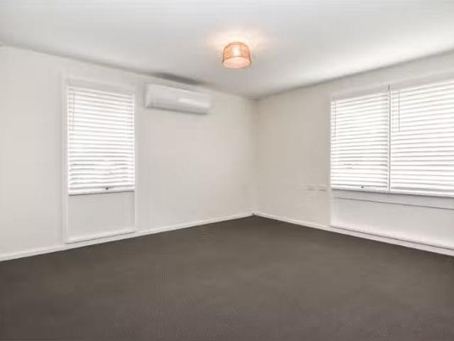 Rental! 20 South Terrace, ORANGE House for rent Listed by Bel.