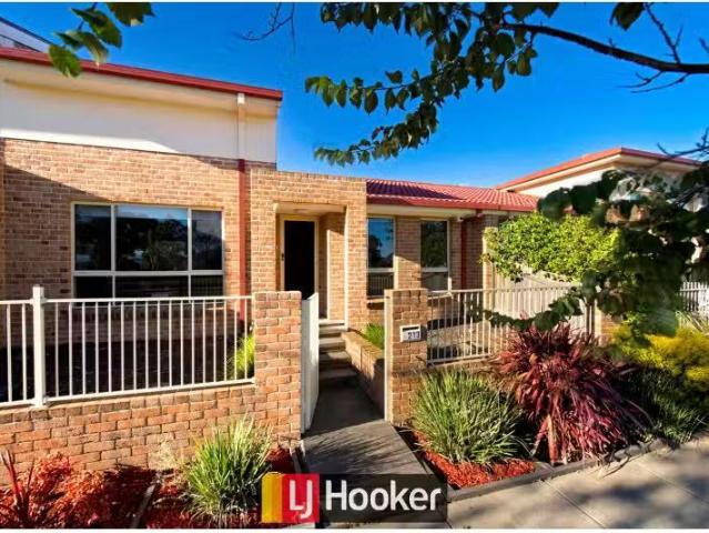 Cozy 213 Anthony Rolfe Avenue, Gungahlin House for rent Liste.