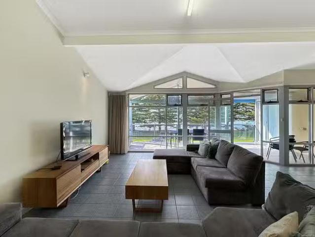 Rental! 2/100 Tasman Terrace, Port Lincoln, SA 5606