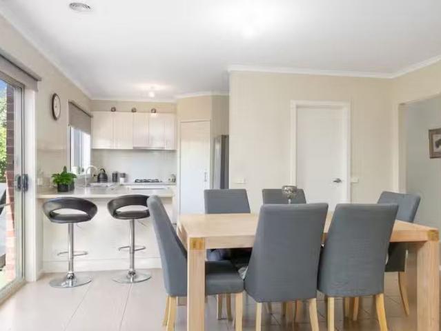 Cheap 2/10 Talpa Crescent, Corio, VIC 3214 House for Rent