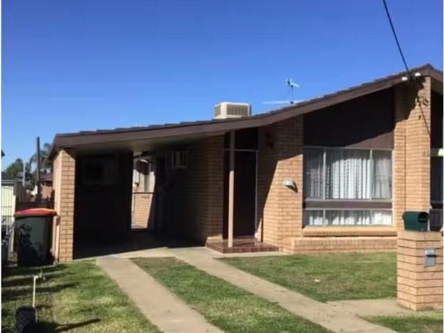 Cheap 2/10 Burilla Street, TAMWORTH Apartment for rent Listed.