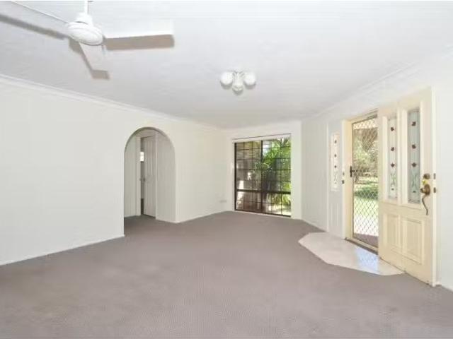 Cozy 2/10 Edward Avenue, POTTSVILLE Townhouse for rent Listed.