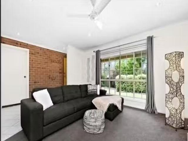 Nice 2/10 Pike Street, Oakbank, SA 5243