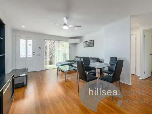 Deal! 2/10 Robin Joy Close, Labrador, QLD 4215