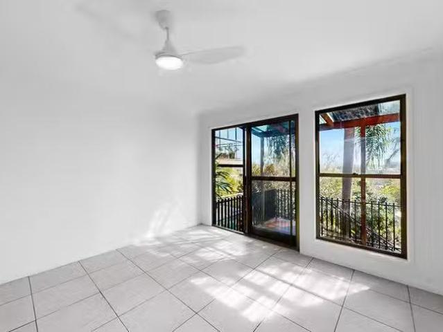Deal! 210 Swann Road, Taringa, QLD 4068