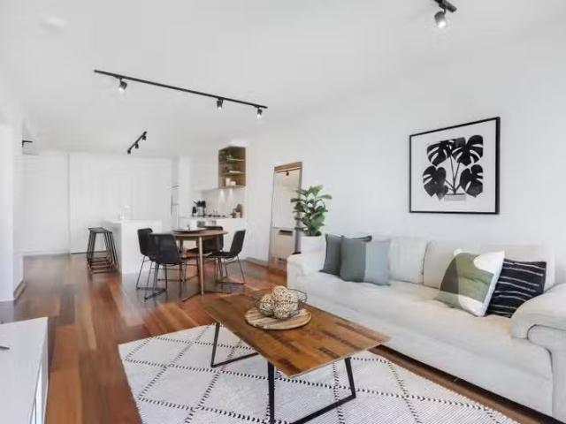 Charming 212/110 Roberts Street, West Footscray VIC 3012