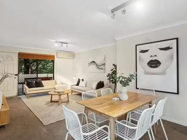 Nice 21/2 Wylie Place, Leederville, WA 6007