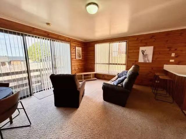 Nice 2/17 Wirilda Drive, ROMAINE, TAS 7320 House for Rent