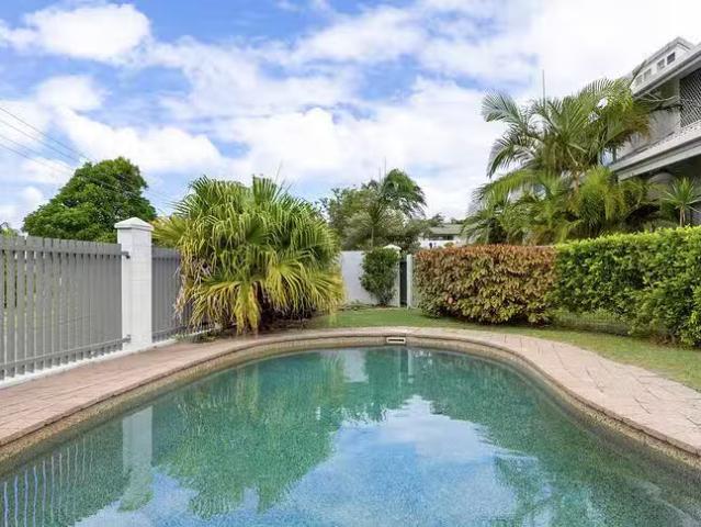 Cozy 2/17 Margit Crescent, Sunrise Beach, QLD 4567