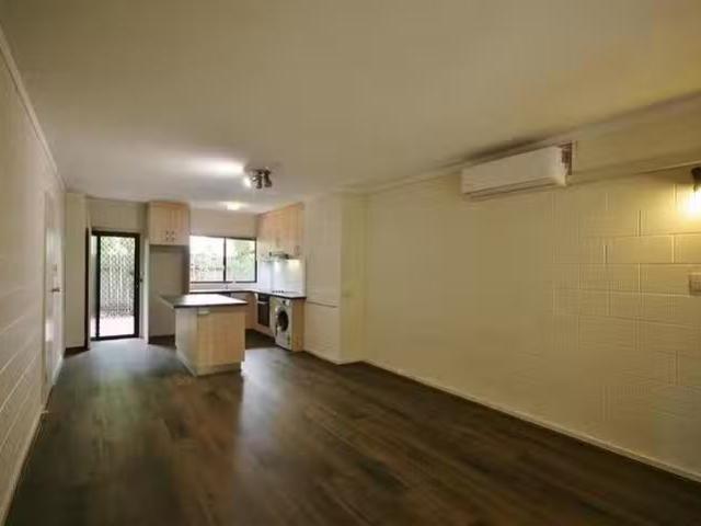 Just in! 2/149 Fairway, Crawley, WA 6009