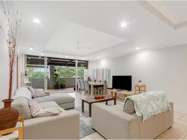 Nice 2/16 Elizabeth Street, POTTSVILLE Apartment for rent Lis.