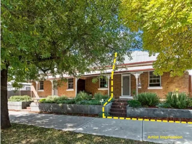 New 2/18 Riddell Street, MOLONG House for rent Listed by Kerr.