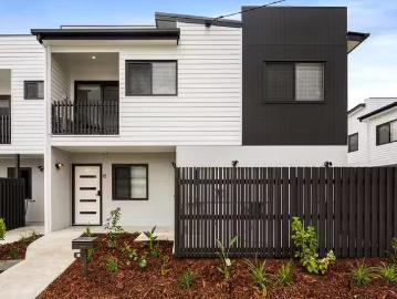 Deal! 2/18 Ruby Road, Mitchelton, QLD 4053