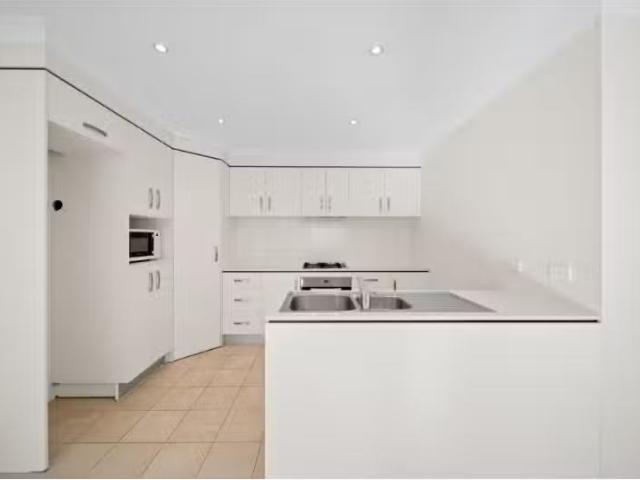 New 2/19 Torpy Place, JERRABOMBERRA House for rent Listed by.