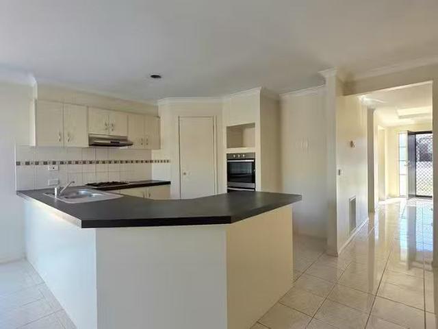 Cheap 21 Abbington Drive, Truganina, VIC 3029