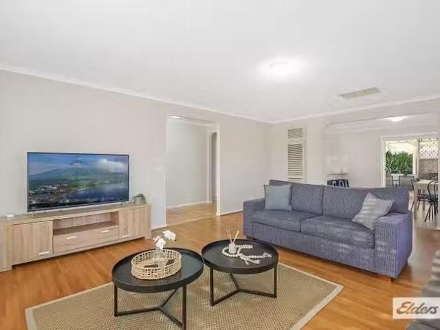 Deal! 21 Birdie Street, West Wodonga, VIC 3690