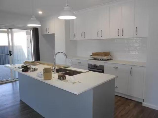 Cheap 2/1 Clare Circuit, Thurgoona, NSW 2640