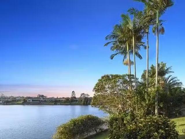 Just in! 21 Ironbark Street, Elanora, QLD 4221