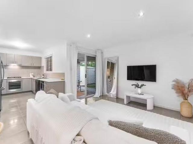 Charming 21 partson Crescent, North Lakes, QLD 4509