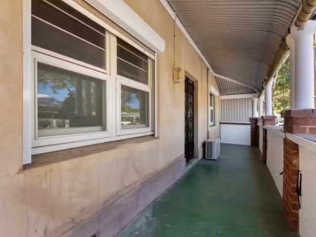 Nice 21 Rogers Street, GOODWOOD House for rent Listed by Kerr.
