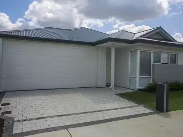 New 21 Zircon Street, Treeby, WA 6164