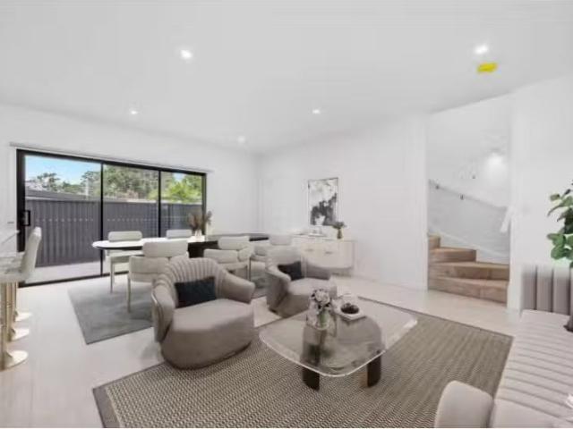 New 2/23 Railway Street, Belmont Townhouse for rent Listed by.