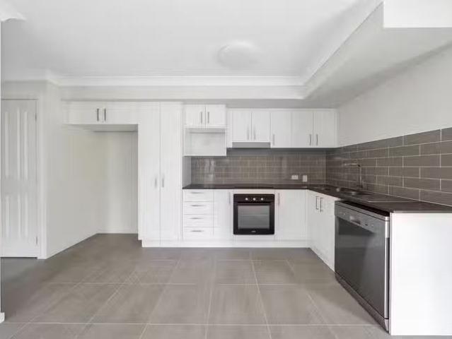 Charming 2/20A Harrier Avenue, Loganholme, QLD 4129