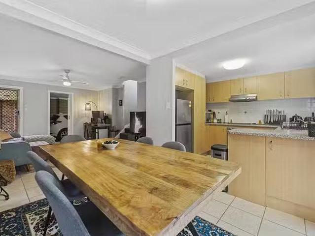 Deal! 2/22 Norman Drive, Chermside, QLD 4032
