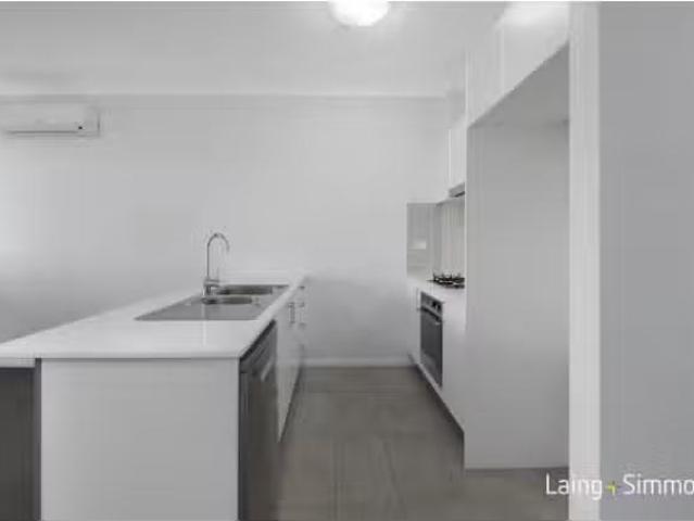 Nice 22/49 Essington St, Wentworthville Apartment for rent Li.