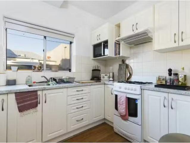 Just in! 2/258 Ward Street, North Adelaide Apartment for rent.