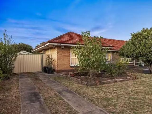 Charming 2/25A Lothian Avenue, Seaton, SA 5023