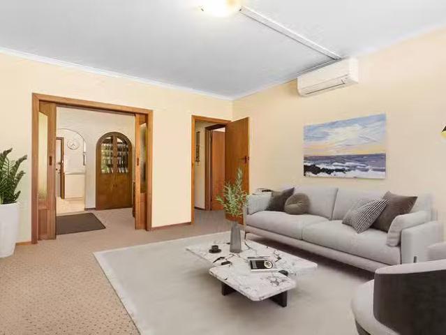 Rental! 2/26 Military Road, West Beach, SA 5024