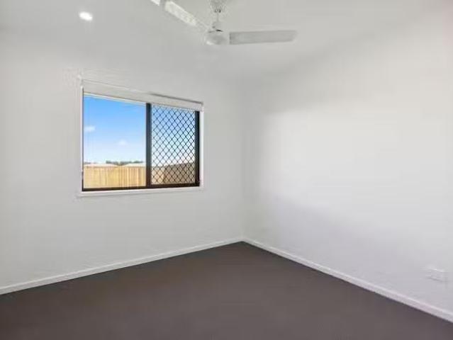 Cheap 22 Abbott Street, Walloon, QLD 4306