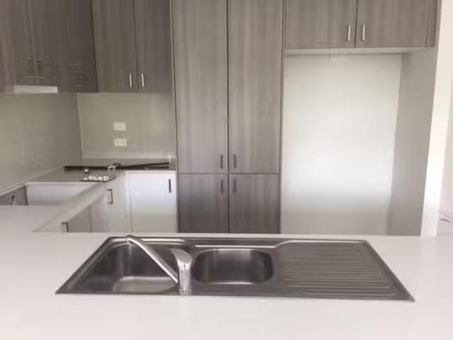 Rental! 22 Chalmers Place, North Ipswich, QLD 4305
