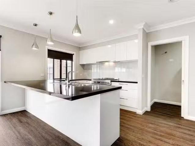 Nice 22 Echelon Road, Doreen, VIC 3754