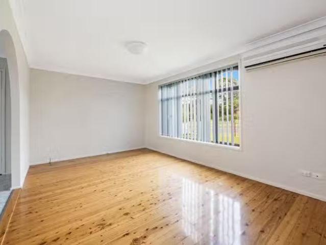 Deal! 22 Sylvia Avenue, Gorokan, NSW 2263